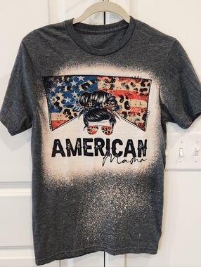 Graphic 'American Mama' Tee - Dark Gray with Flag Graphic